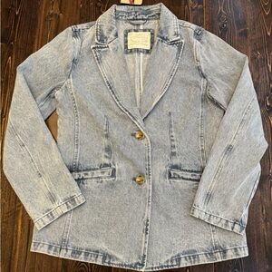 Levi’s Women’s Denim Blazer Jacket NWT – Size Large – Light Wash 59545